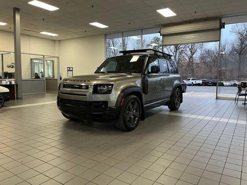 2023 Land Rover Defender 110 X-Dynamic SE