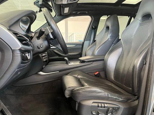 Silverstone Metallic 2015 BMW X5 M Base