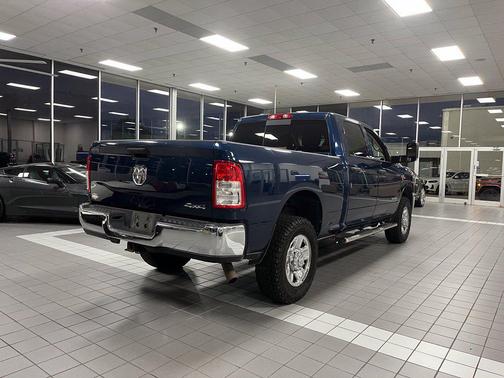 Patriot Blue Pearlcoat 2020 RAM 2500 Tradesman Crew Cab 4x4 6'4' Box