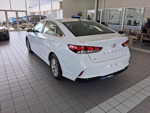 2018 Hyundai SONATA SE