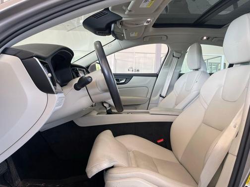 2019 Volvo S60 T5