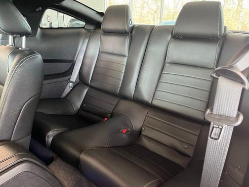 2011 Ford Mustang GT Premium