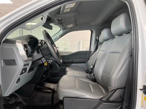 Oxford White 2022 Ford F-150 XL