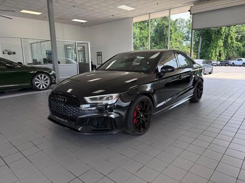 Mythos Black Metallic 2018 Audi RS 3 2.5T