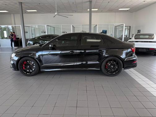 Mythos Black Metallic 2018 Audi RS 3 2.5T