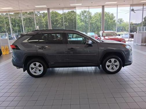 2020 Toyota RAV4 Hybrid XLE