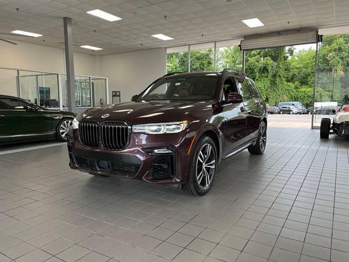 Ametrin Metallic 2022 BMW X7 M50i