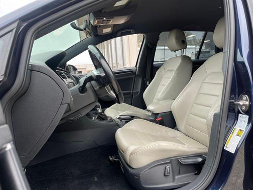 Night Blue 2017 Volkswagen Golf GTI 2.0T S 4-Door