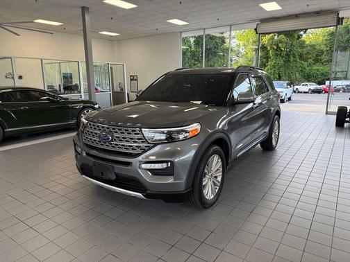 Carbonized Gray Metallic 2022 Ford Explorer XLT