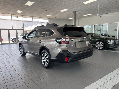 Brilliant Bronze Metallic 2022 Subaru Outback Premium