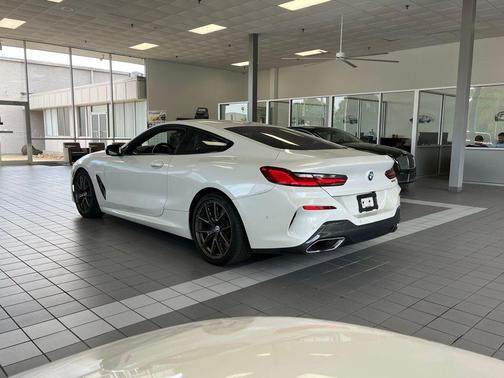 White Metallic 2022 BMW 840 i