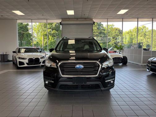 Crystal Black Silica 2022 Subaru Ascent Limited 7-Passenger