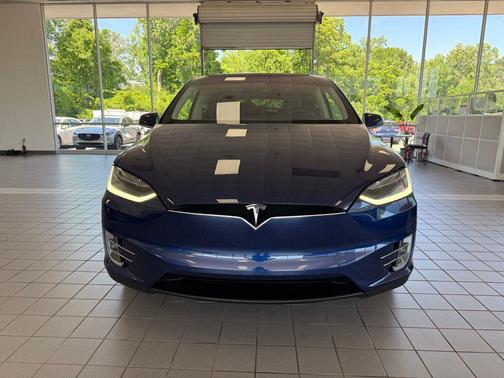 Deep Blue Metallic 2017 Tesla Model X 90D