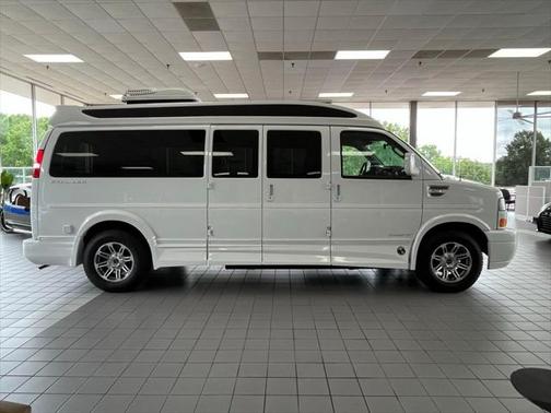 2025 GMC Savana 2500 Work Van