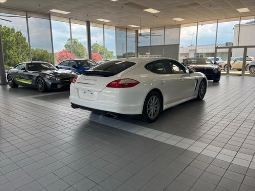 2011 Porsche Panamera 4