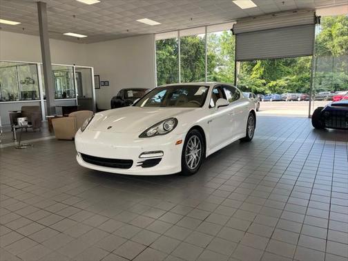 2011 Porsche Panamera 4