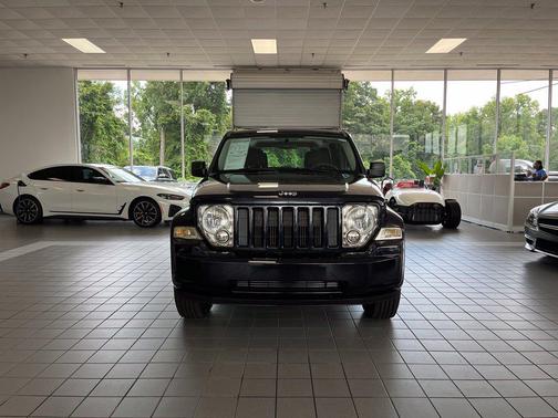 Blackberry Pearlcoat 2011 Jeep Liberty Sport