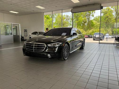 Black 2022 Mercedes-Benz S-Class 4MATIC