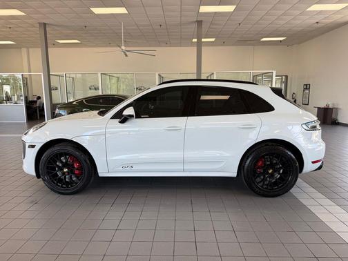 White 2021 Porsche Macan Macan GTS