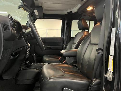 Black Clearcoat 2015 Jeep Wrangler Unlimited Altitude