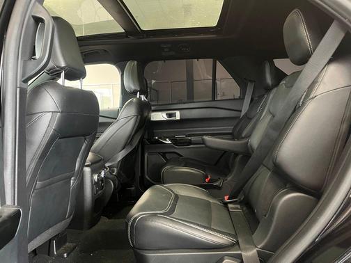 Agate Black Metallic 2021 Ford Explorer ST