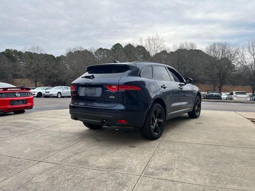 2018 Jaguar F-PACE 30t R-Sport