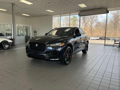 2018 Jaguar F-PACE 30t R-Sport
