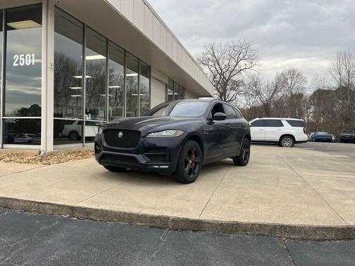 2018 Jaguar F-PACE 30t R-Sport