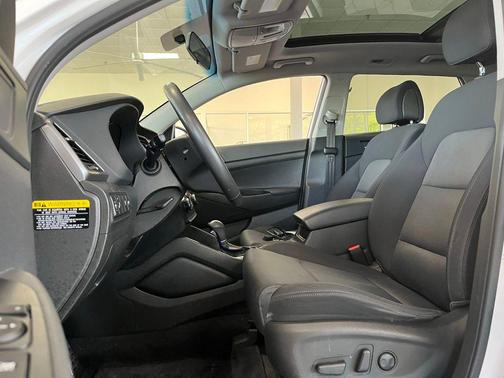 2017 Hyundai TUCSON Night