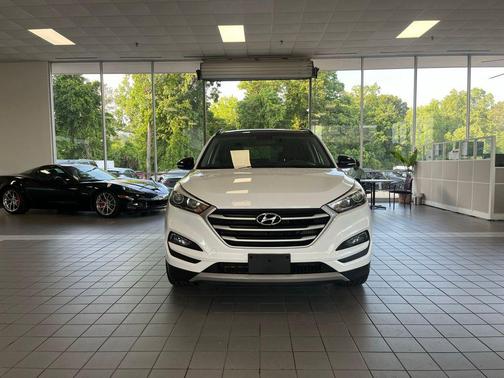 Dazzling White 2017 Hyundai TUCSON Night