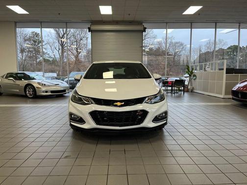 Summit White 2017 Chevrolet Cruze LT