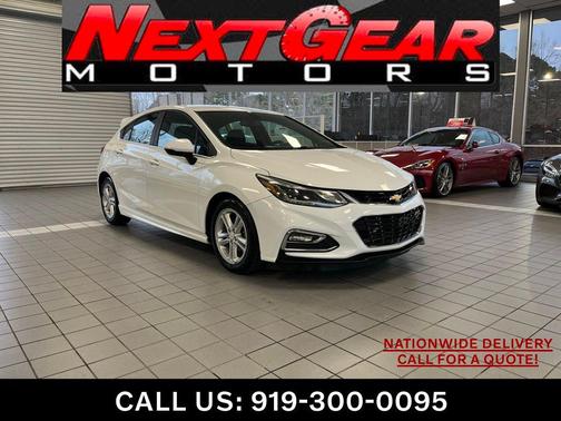 Summit White 2017 Chevrolet Cruze LT