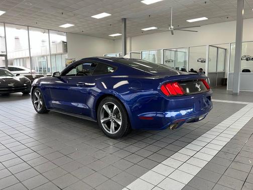 Black 2015 Ford Mustang V6