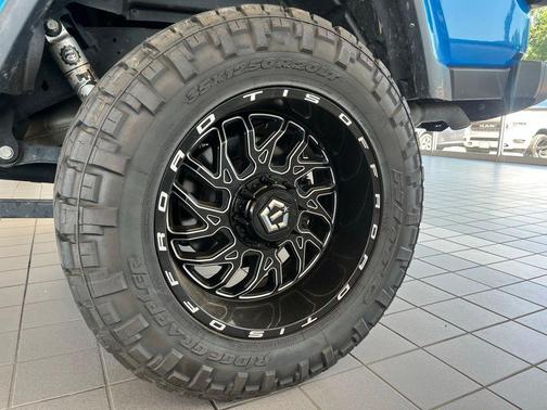 Hydro Blue Pearlcoat 2022 Jeep Gladiator Sport S
