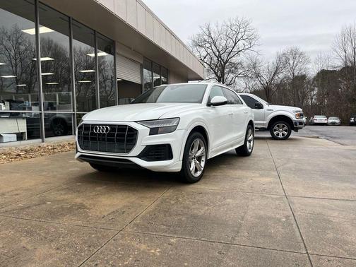 2023 Audi Q8 55 Premium