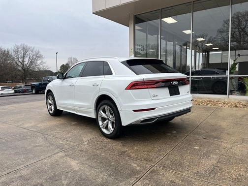 2023 Audi Q8 55 Premium
