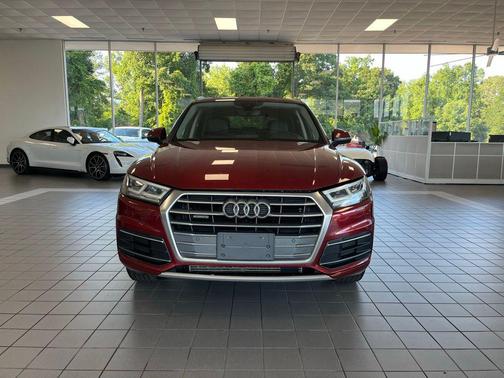 Matador Red Metallic 2018 Audi Q5 2.0T Tech Premium