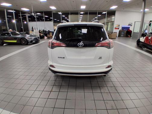 2016 Toyota RAV4 SE