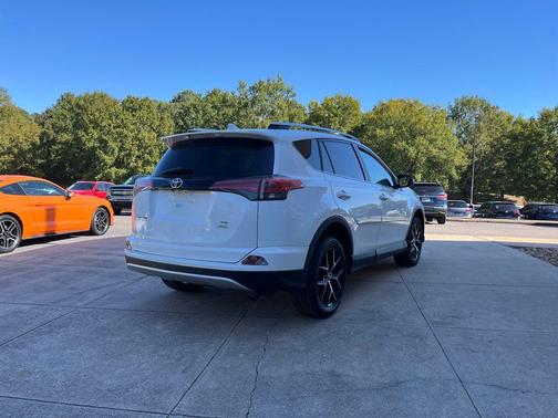 2016 Toyota RAV4 SE