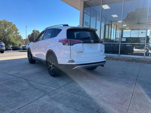 2016 Toyota RAV4 SE
