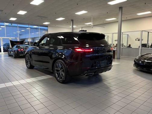 2023 Land Rover Range Rover Sport SE