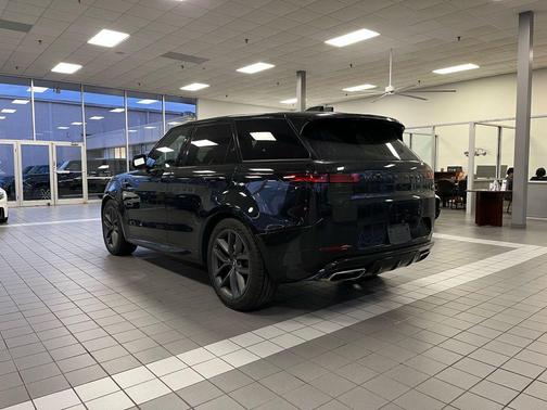 2023 Land Rover Range Rover Sport SE