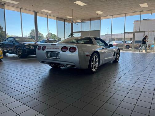 2002 Chevrolet Corvette Base