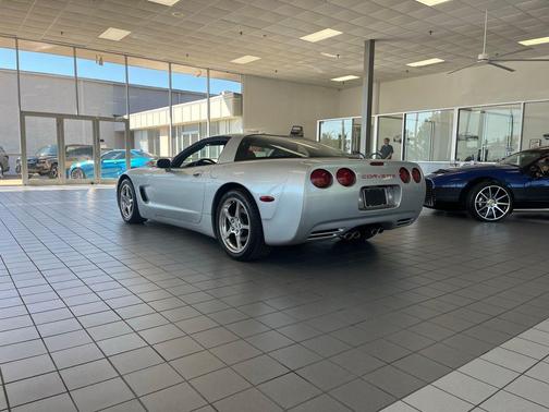 2002 Chevrolet Corvette Base