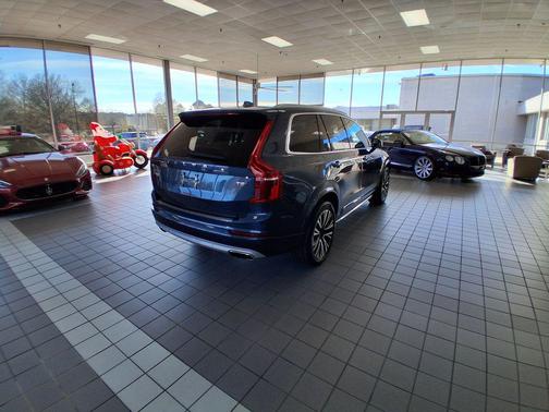 2020 Volvo XC90 T5 Momentum