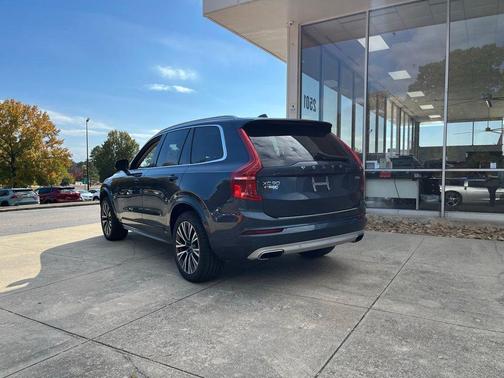 2020 Volvo XC90 T5 Momentum