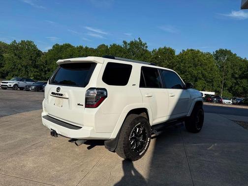 Ice 2023 Toyota 4Runner SR5