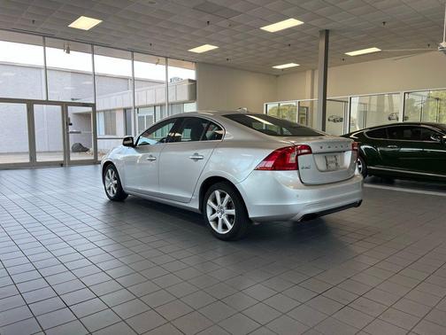 Bright Silver Metallic 2016 Volvo S60 T5 Drive-E Premier