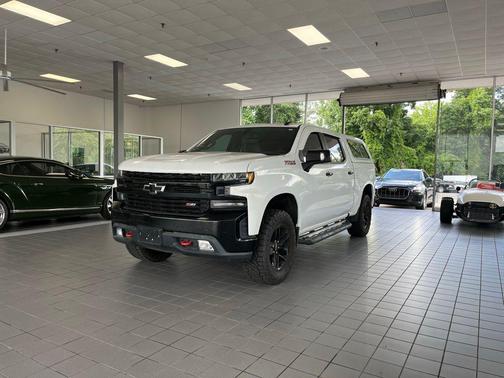 Summit White 2019 Chevrolet Silverado 1500 LT Trail Boss