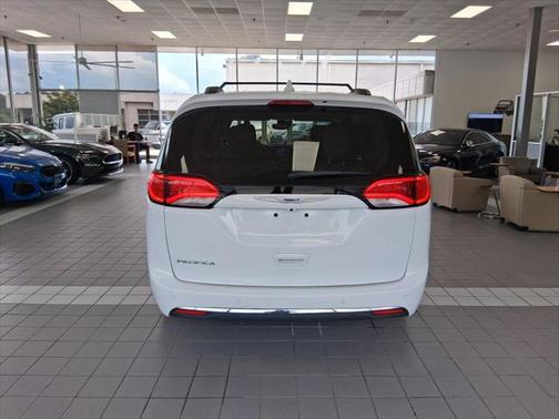 2018 Chrysler Pacifica Touring-L Plus